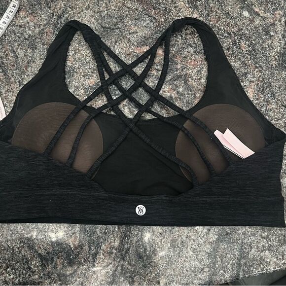Victoria’s Secret Essentials Strappy Padded / Removable Padding Sports bra gray - Picture 3 of 5